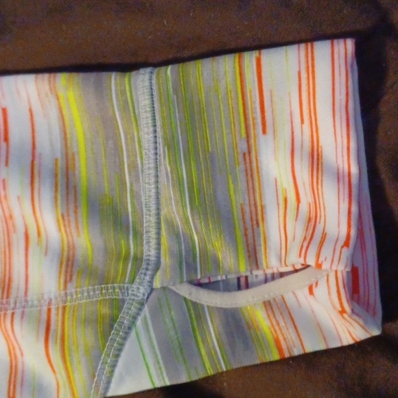 FILA SPORT, PULL OVER JACKET, WITH ZIP FRONT. SIZE LARGE. - Picture 8 of 8